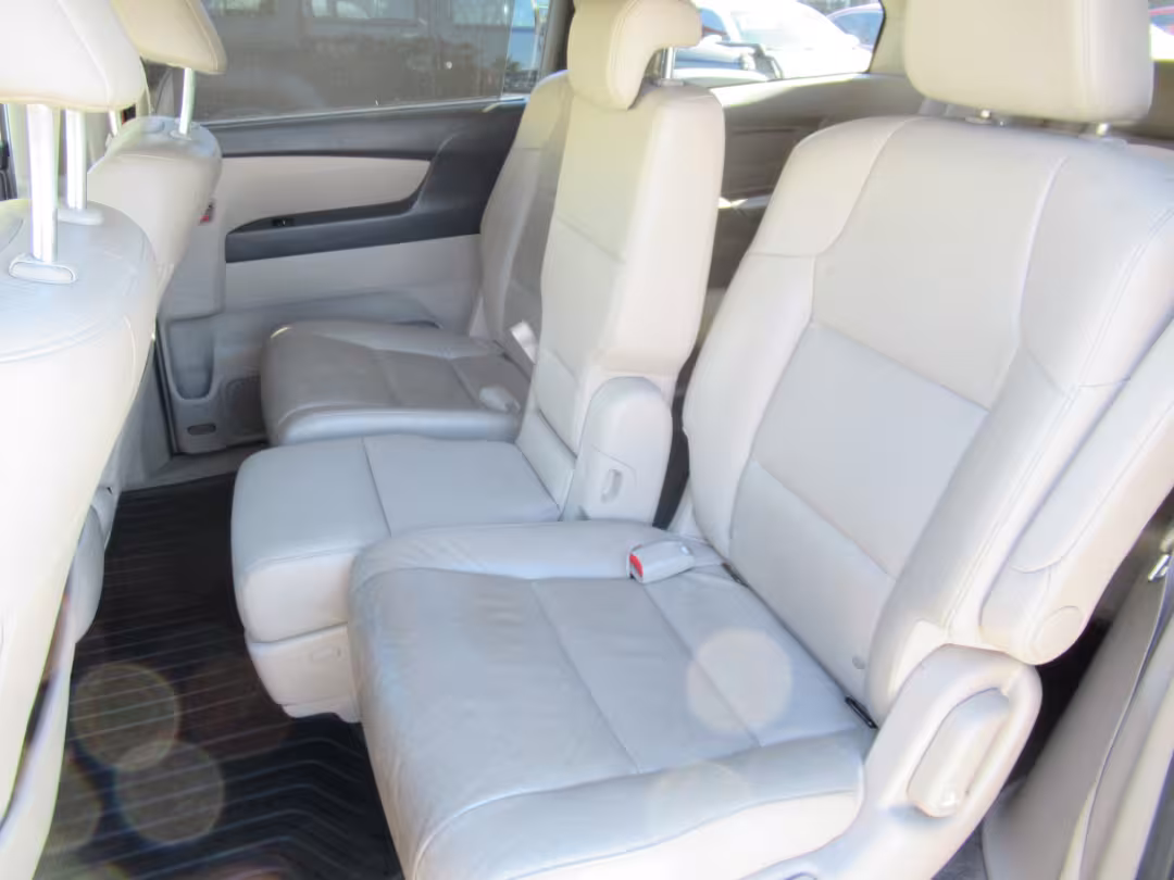 2016 Honda Odyssey - 5FNRL5H62GB103369 - Image #10